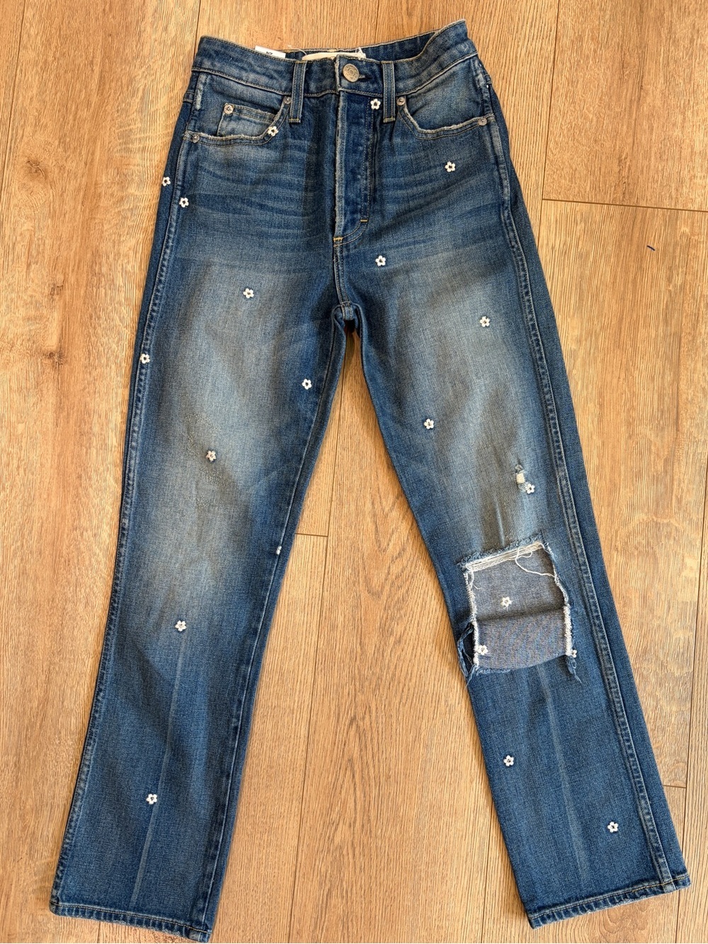 AMO Chloe Crop Jeans Size 24 Floral Embroidered Distressed High Rise Denim